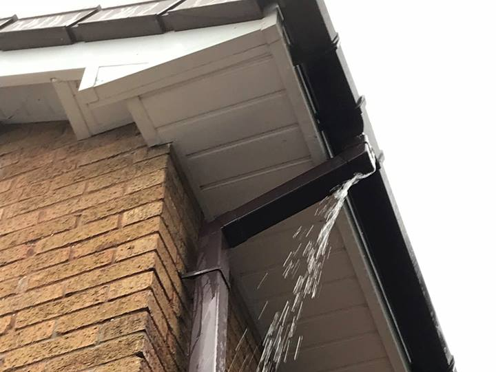 Leaking gutter in Liverpool